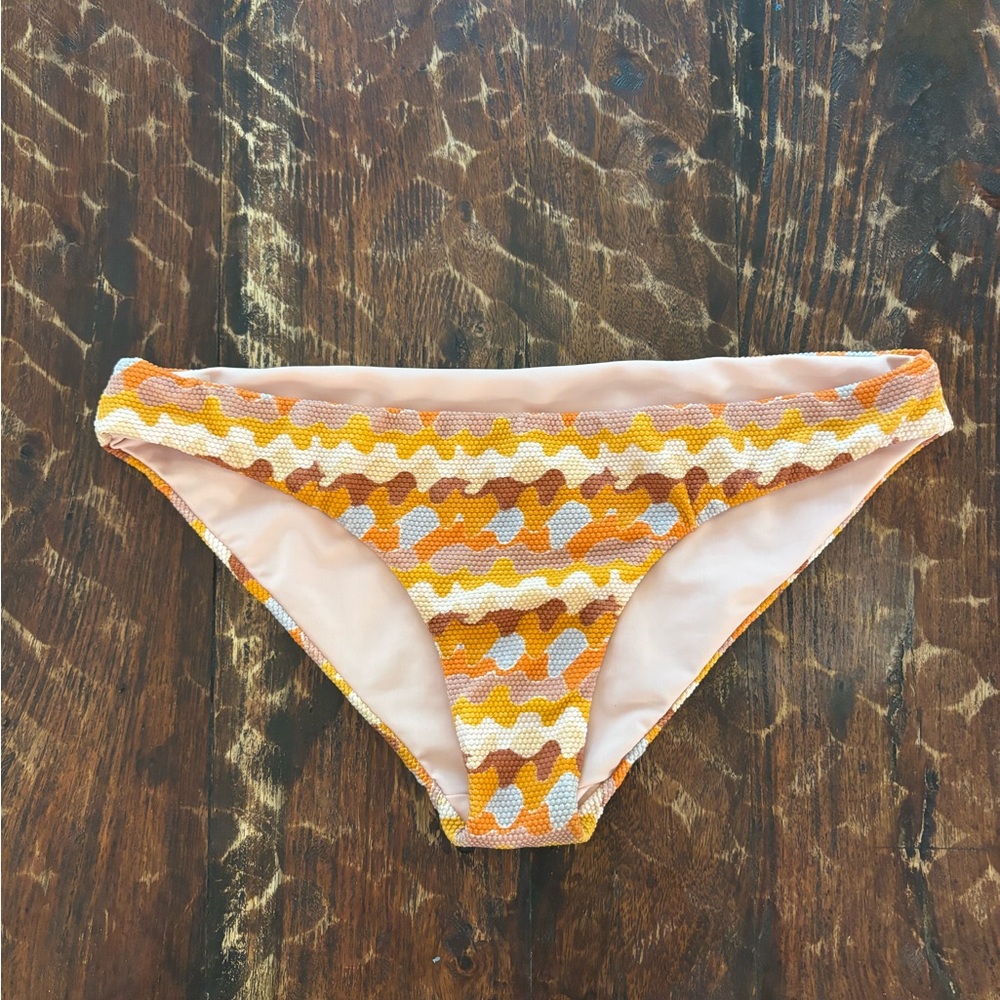 Super cute swimmy bottoms — unknown brand